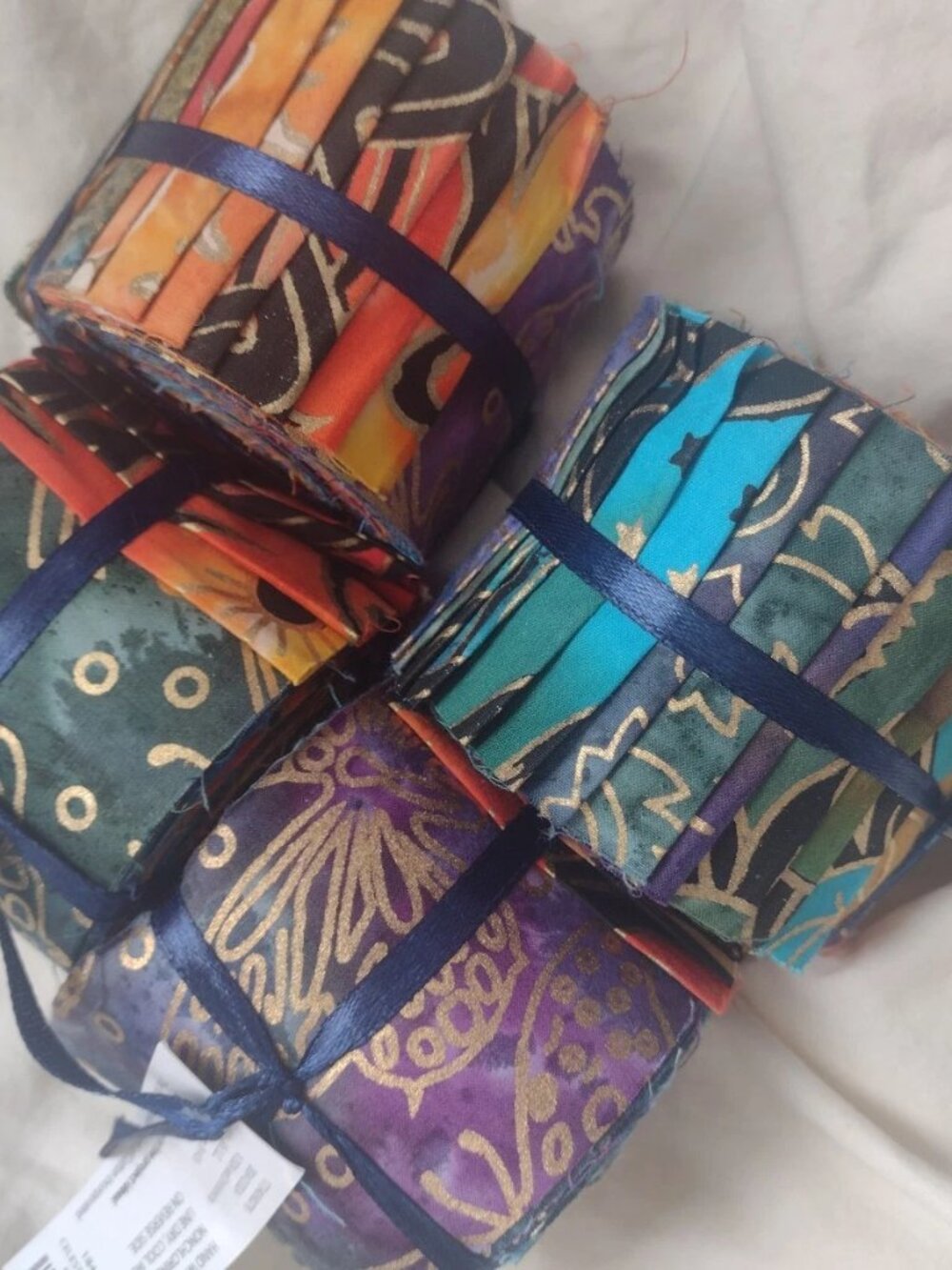 Jo-Ann Celestial Batik Jelly Roll Fabric 20 Strips 2.5" x 42"; 100% Cotton